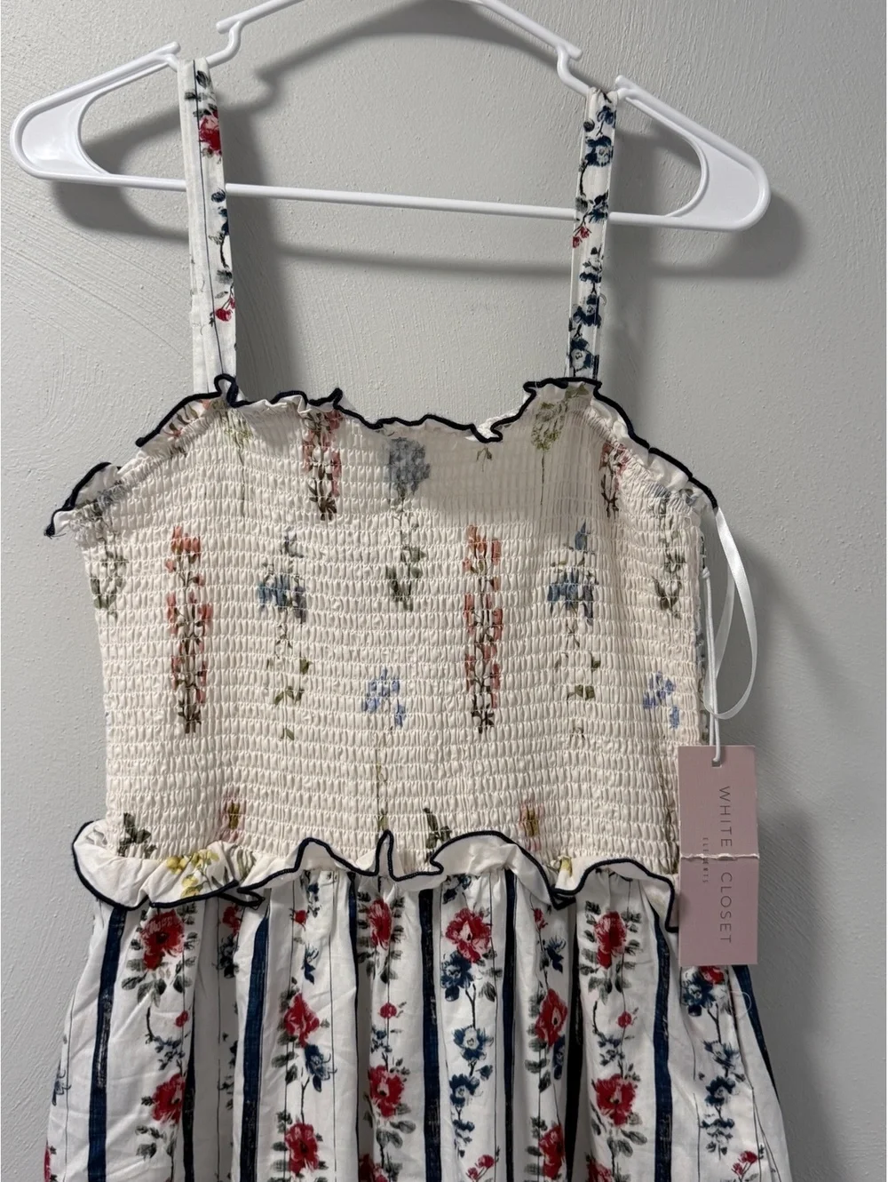 NWT Smocked Floral Tiered Maxi Dress By White Closet size L - Picture 3 of 6
